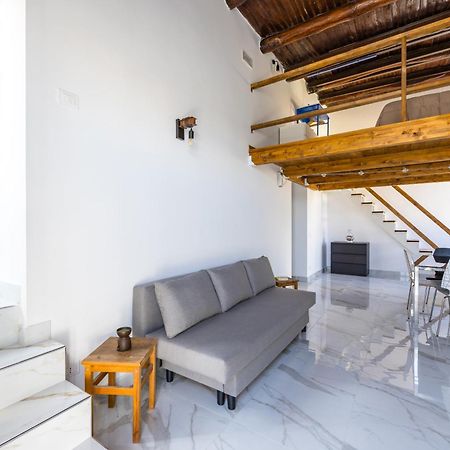 Appartement Carrozzieri Nest At Historical Center à Naples Extérieur photo