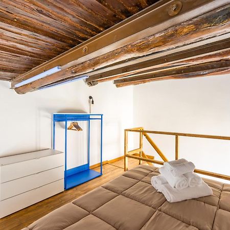 Appartement Carrozzieri Nest At Historical Center à Naples Extérieur photo